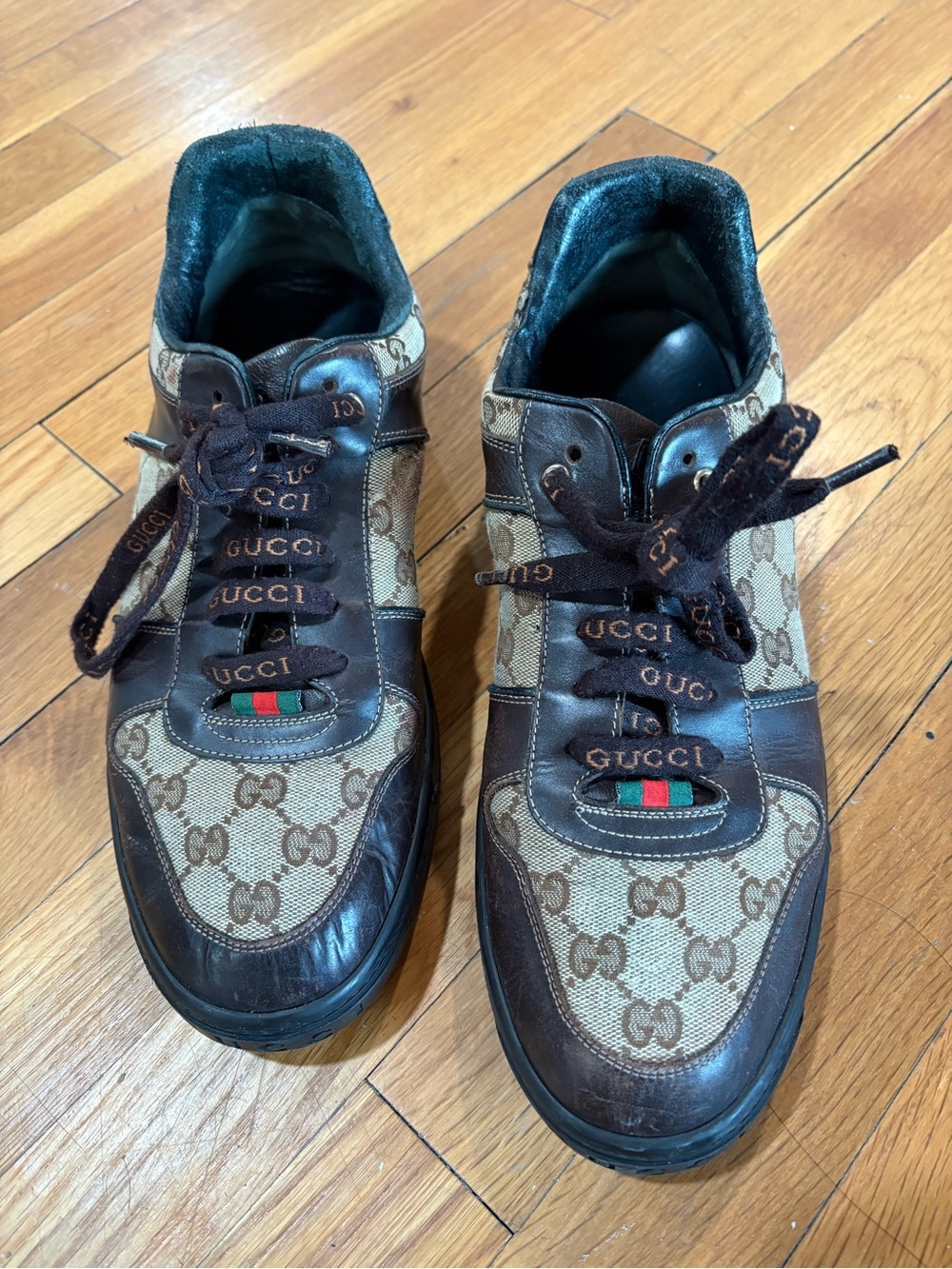 Gucci GG Canvas Beige and Brown Low-Top GG monogram pattern Sneakers 9.5 men